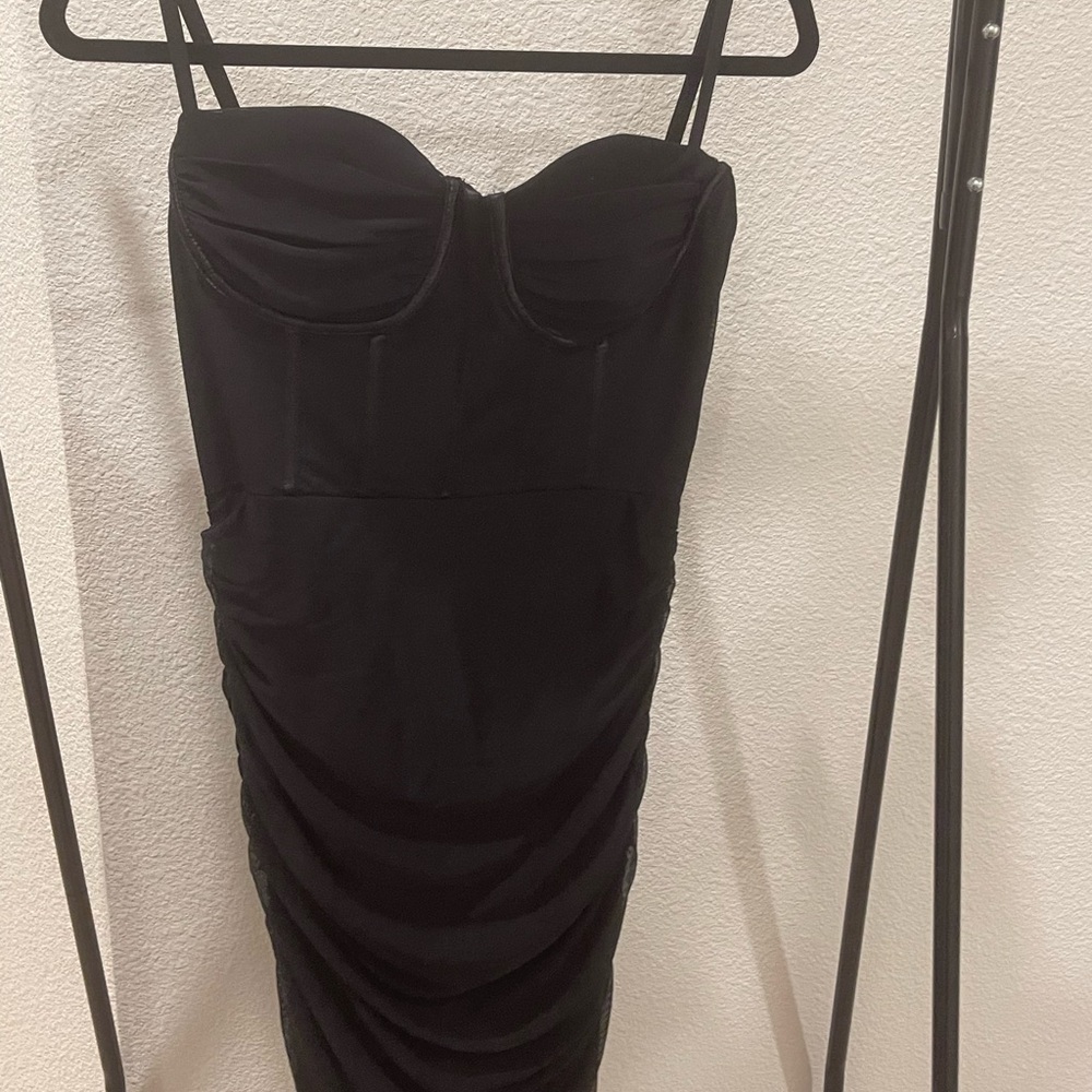 Black Ruched Bodycon Dress - Picture 2 of 6
